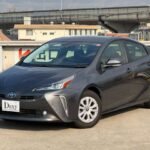 Toyota Prius 1.8 S Safety Plus II Genuine 9-inch navigation TV all around (Gray metallic)