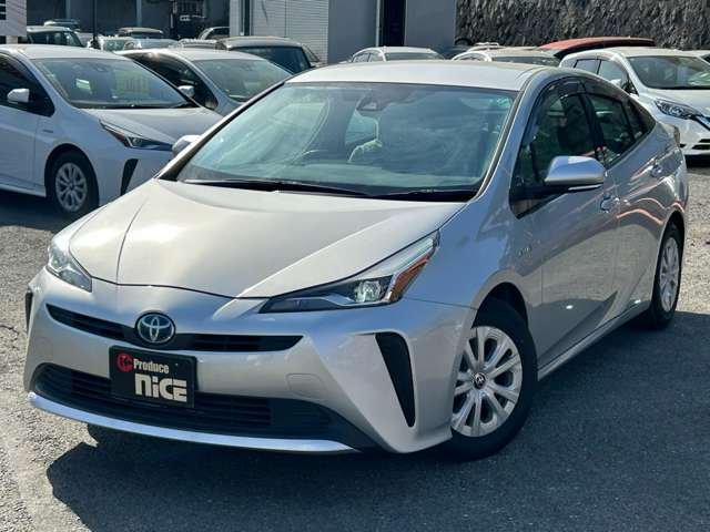 Toyota Prius 1.8 S Collision mitigation Cruise control ETC LED Lane keep (Silver metallic)