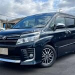 Toyota Voxy 2.0 ZS Kirameki Navigation System Power Sliding Doors on Both Sides Rear Seat Monitor ETC (Blackish Ageha Glass Flake)