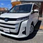 Toyota Noah 1.8 Hybrid X, registered, unused, Universal S, both sides automatic (White Pearl Crystal Shine)