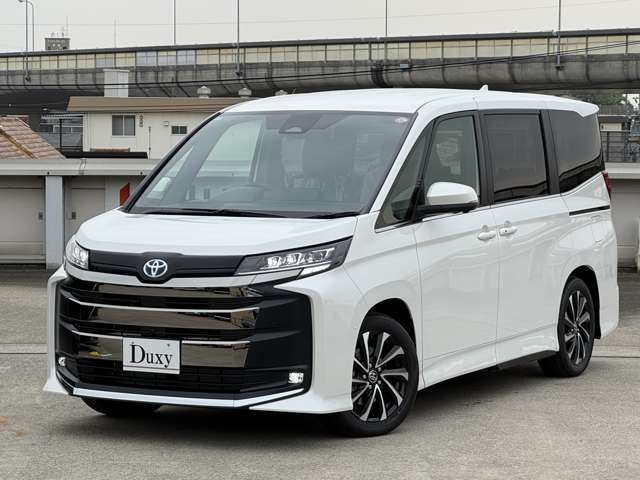 Toyota Noah 1.8 Hybrid SZ 10.5DA U-Step Comfortable Convenience Hi Full Surrounding Rear Seat M (White Pearl)