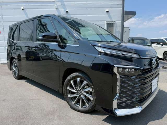 Toyota Voxy 1.8 Hybrid SZ Comfortable and Convenient 10.5DA All-around BSM Cold Region (Attitude Black Mica)